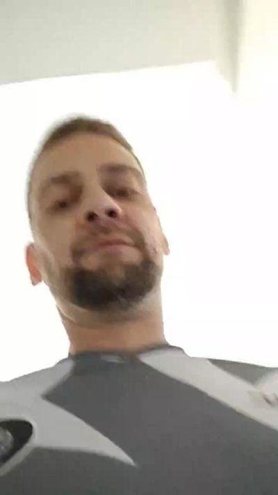 Lienlingsidiot live cam on Cam4