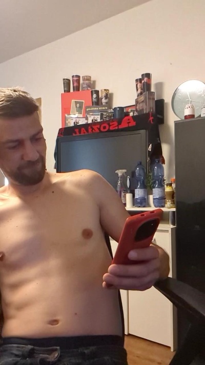 Lienlingsidiot live cam on Cam4