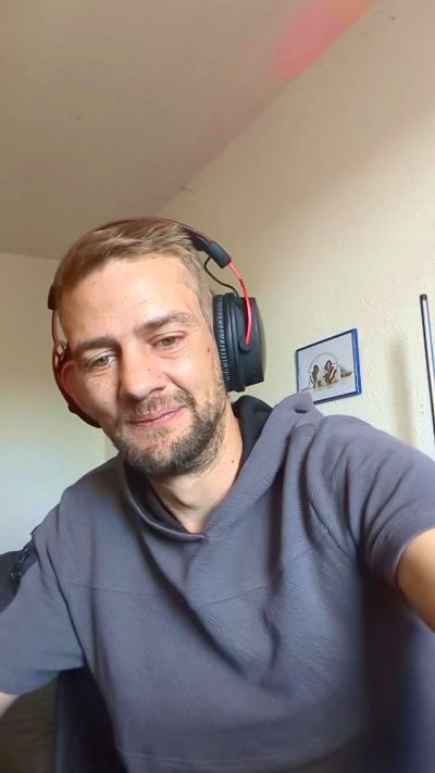 Lienlingsidiot live cam on Cam4