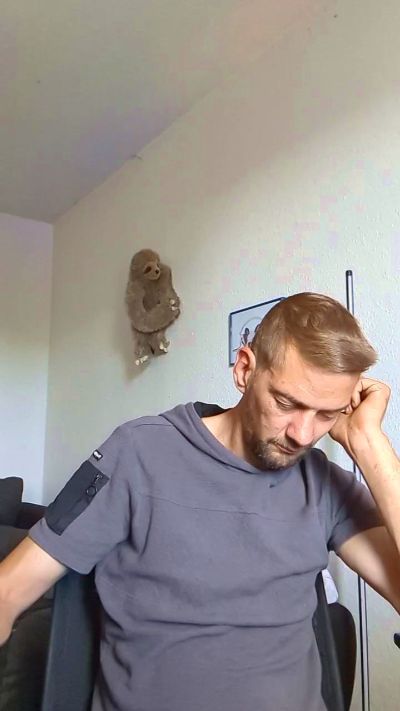 Lienlingsidiot live cam on Cam4