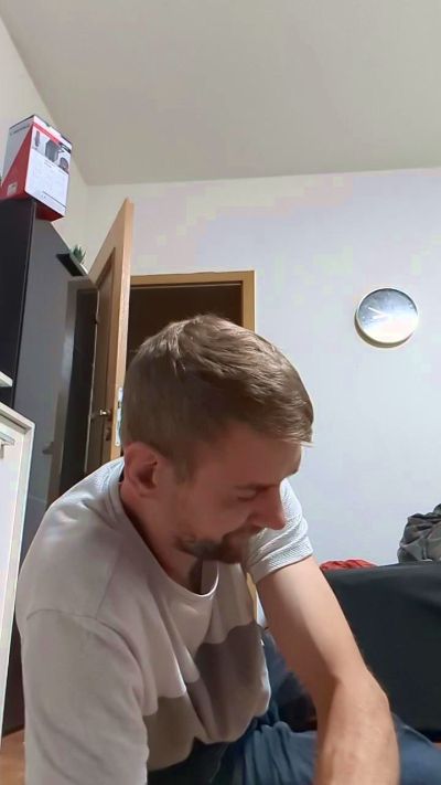 Lienlingsidiot live cam on Cam4