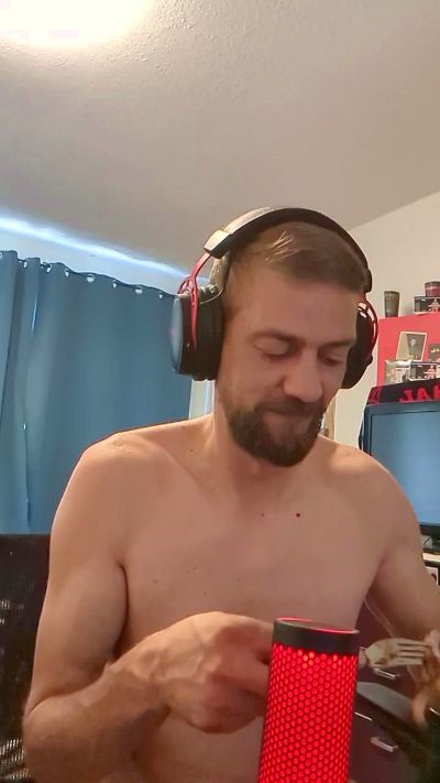Lienlingsidiot live cam on Cam4