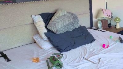 LilMissTightPus live cam on Cam4