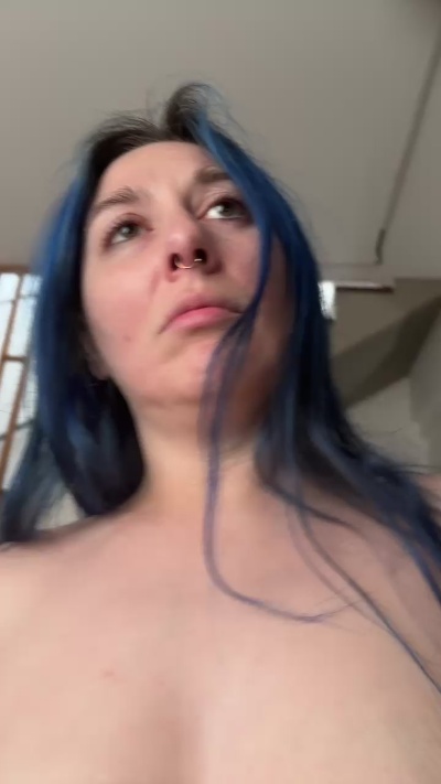 LilVika live cam on Cam4