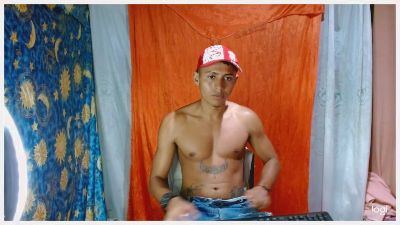 Lil_condor_bby1 live cam on Cam4