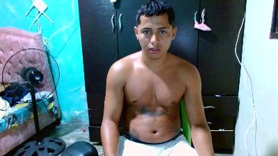 Lil_condor_bby1 live cam on Cam4