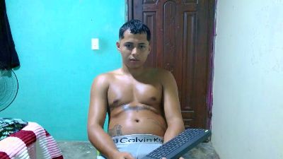 Lil_condor_bby1 live cam on Cam4