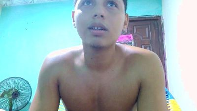 Lil_condor_bby1 live cam on Cam4