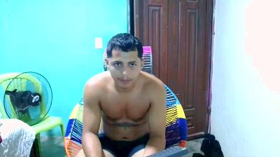 Lil_condor_bby1 live cam on Cam4