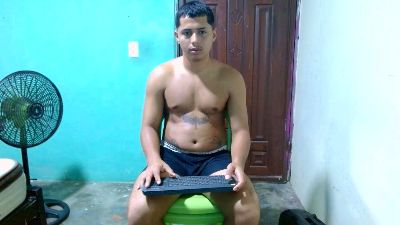 Lil_condor_bby1 live cam on Cam4