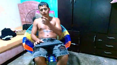Lil_condor_bby1 live cam on Cam4