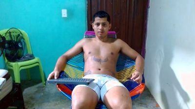 Lil_condor_bby1 live cam on Cam4