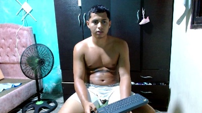 Lil_condor_bby1 live cam on Cam4
