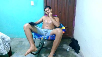 Lil_condor_bby1 live cam on Cam4