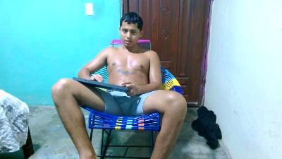 Lil_condor_bby1 live cam on Cam4