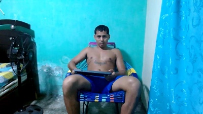 Lil_condor_bby1 live cam on Cam4