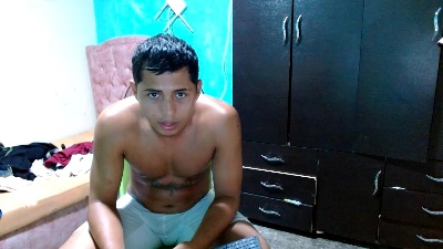 Lil_condor_bby1 live cam on Cam4