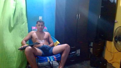 Lil_condor_bby1 live cam on Cam4