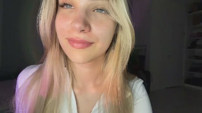 LiliDevargas live cam on Cam4
