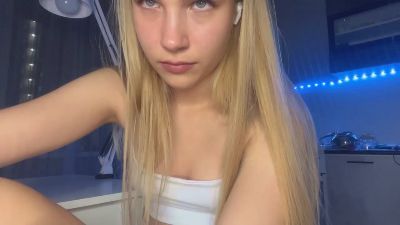 LiliDevargas live cam on Cam4
