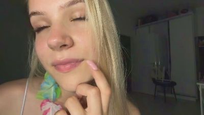 LiliDevargas live cam on Cam4