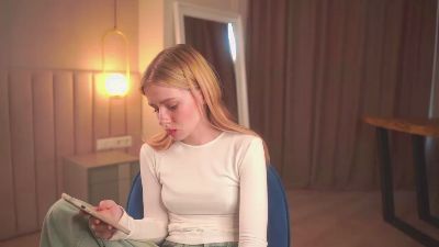 LiliFaulknen live cam on Cam4