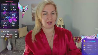 Lili_Crossi live cam on Cam4