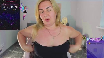 Lili_Crossi live cam on Cam4