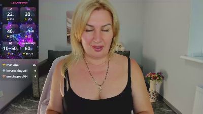 Lili_Crossi live cam on Cam4