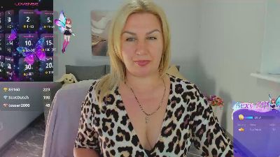 Lili_Crossi live cam on Cam4