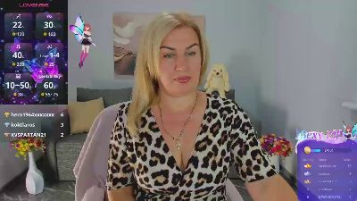 Lili_Crossi live cam on Cam4