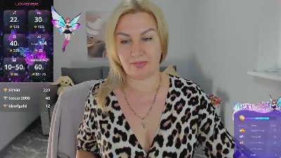 Lili_Crossi live cam on Cam4