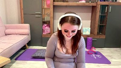 Lili_ttt live cam on Cam4