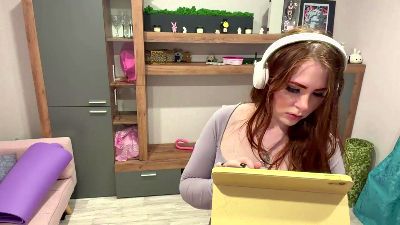 Lili_ttt live cam on UnifiedCams