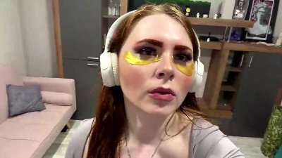 Lili_ttt live cam on Cam4