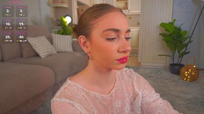 LilianHathaway live cam on Cam4