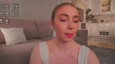 LilianHathaway live cam on Cam4