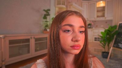 LilianHathaway live cam on Cam4