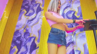 Liliana_Soler live cam on Cam4