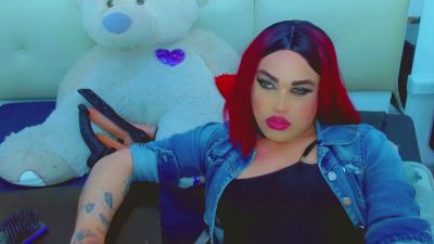 LilieRousse live cam on Cam4