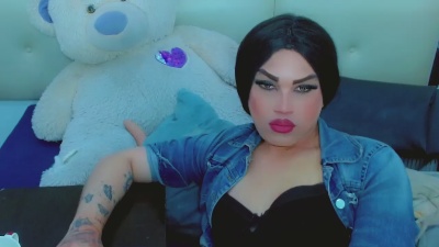 LilieRousse live cam on Cam4