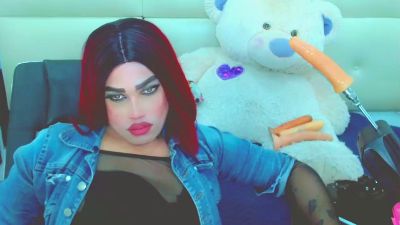 LilieRousse live cam on Cam4