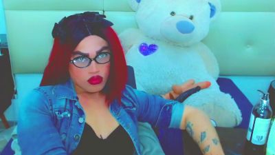 LilieRousse live cam on Cam4