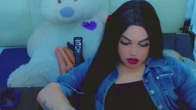LilieRousse live cam on Cam4