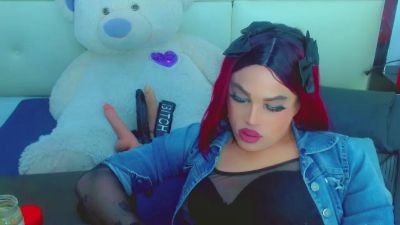 LilieRousse live cam on Cam4