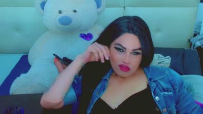 LilieRousse live cam on Cam4
