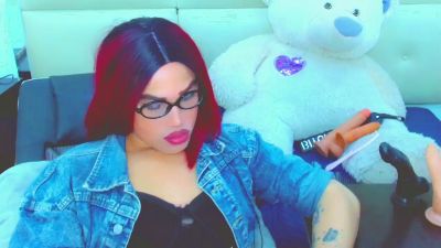LilieRousse live cam on Cam4