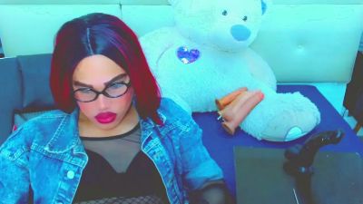 LilieRousse live cam on Cam4