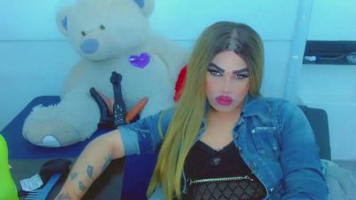 LilieRousse live cam on Cam4