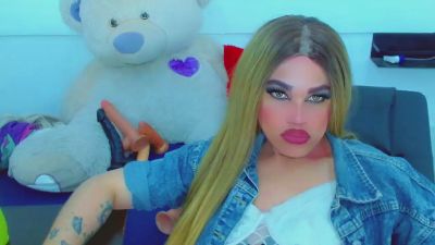 LilieRousse live cam on Cam4